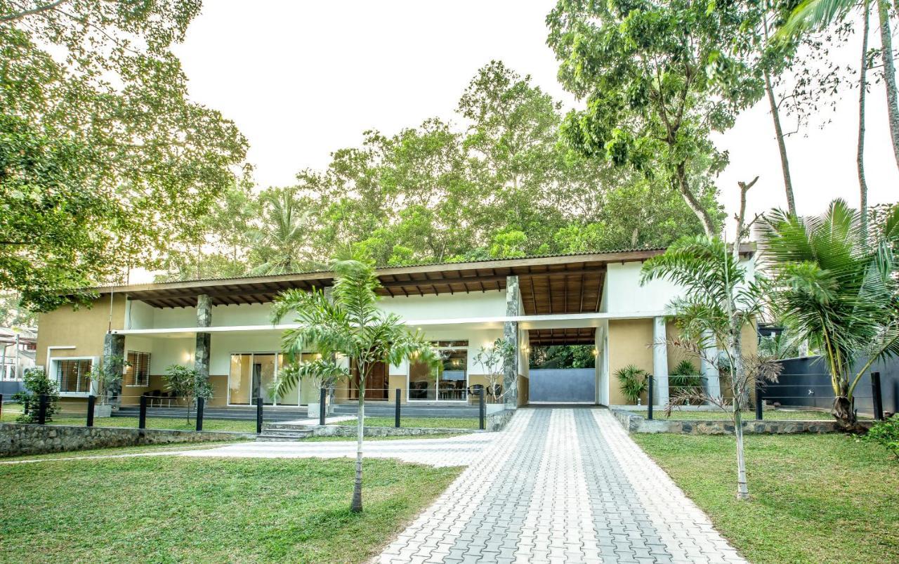 Temple Pond Villa Colombo พิลิยันเดเล ภายนอก รูปภาพ