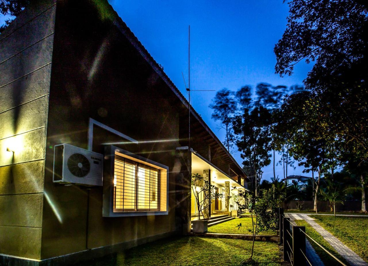 Temple Pond Villa Colombo พิลิยันเดเล ภายนอก รูปภาพ